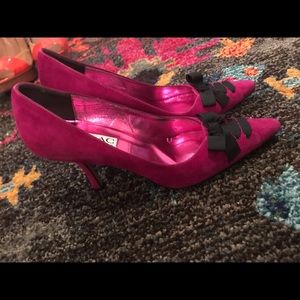 Isaac Mizrahi Fuschia Suede Pump Size 7